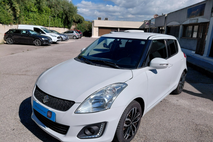 SUZUKI SWIFT MY15